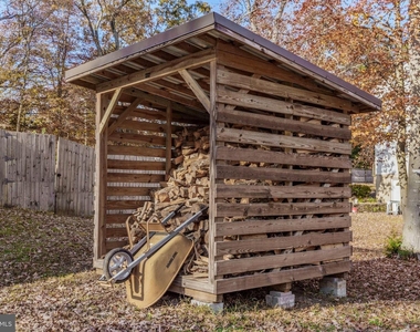22397 Armstrong Drive - Photo Thumbnail 12