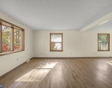22397 Armstrong Drive - Photo Thumbnail 19