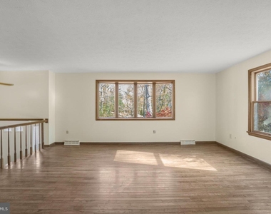 22397 Armstrong Drive - Photo Thumbnail 17