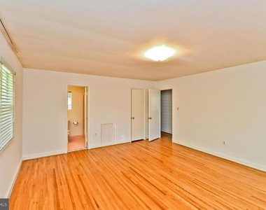 100 Mel Mara Drive - Photo Thumbnail 11