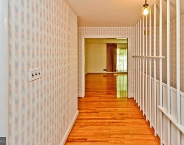 100 Mel Mara Drive - Photo Thumbnail 1