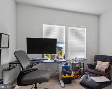 9508 Townfield Place - Photo Thumbnail 31