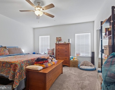 9508 Townfield Place - Photo Thumbnail 16