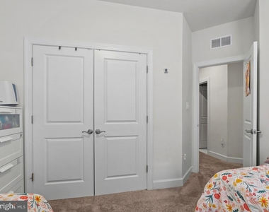 9508 Townfield Place - Photo Thumbnail 28