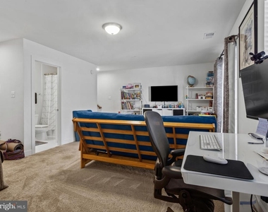 9508 Townfield Place - Photo Thumbnail 9