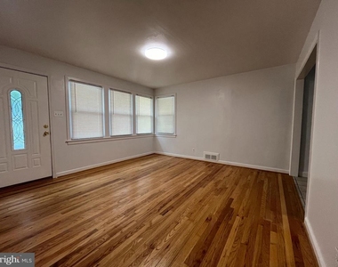 1118 Allison Drive - Photo Thumbnail 4