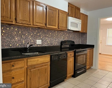 1118 Allison Drive - Photo Thumbnail 2
