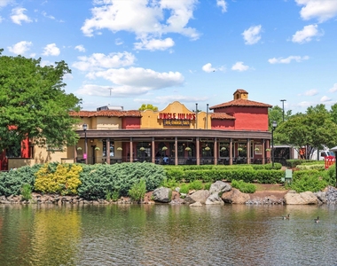 813 Rockwell Avenue - Photo Thumbnail 39