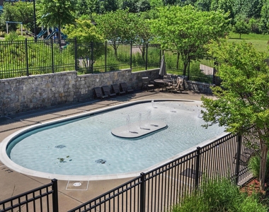 813 Rockwell Avenue - Photo Thumbnail 21