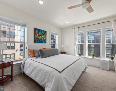 813 Rockwell Avenue - Photo Thumbnail 12