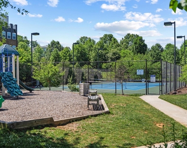 813 Rockwell Avenue - Photo Thumbnail 19