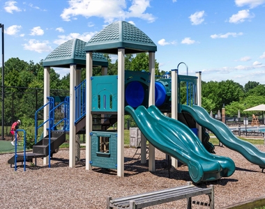 813 Rockwell Avenue - Photo Thumbnail 18