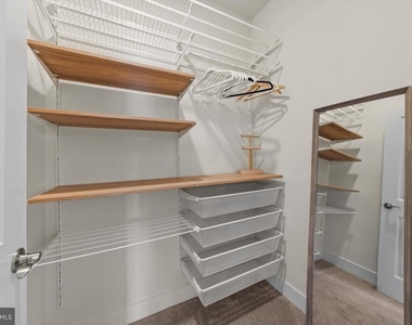 813 Rockwell Avenue - Photo Thumbnail 15