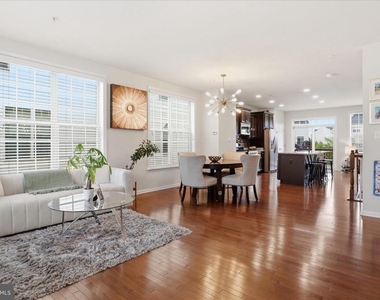 4719 Cambria Road - Photo Thumbnail 10