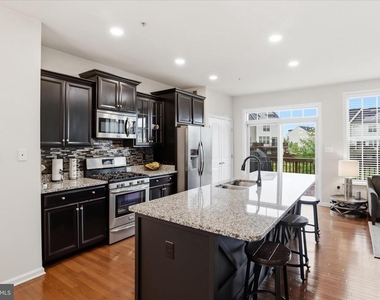4719 Cambria Road - Photo Thumbnail 11