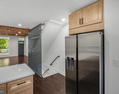 325 W Lorraine Avenue - Photo Thumbnail 22