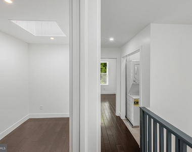 325 W Lorraine Avenue - Photo Thumbnail 14