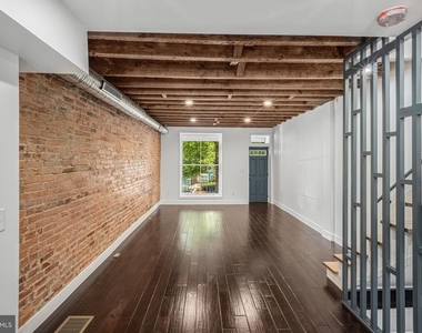 325 W Lorraine Avenue - Photo Thumbnail 6
