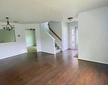 1829 Watch House Circle S - Photo Thumbnail 3