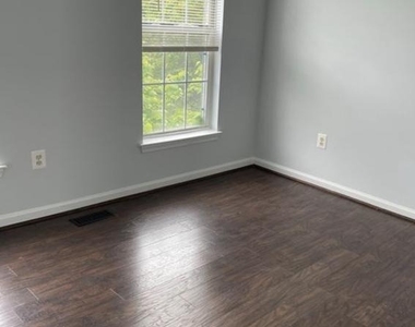 1829 Watch House Circle S - Photo Thumbnail 10
