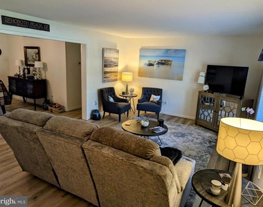 47 Radcliffe Drive - Photo Thumbnail 3