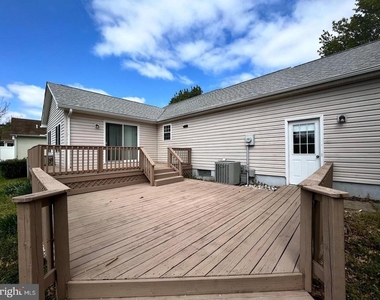 47 Radcliffe Drive - Photo Thumbnail 18