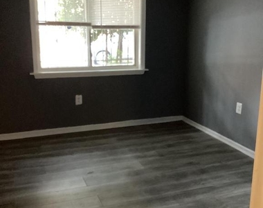 5005 D Street Se - Photo Thumbnail 12