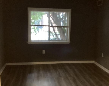 5005 D Street Se - Photo Thumbnail 10