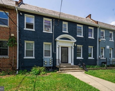 182 36th Street Ne - Photo Thumbnail 1
