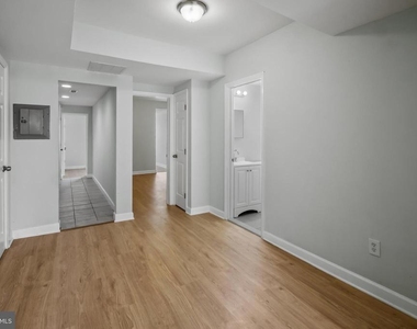 182 36th Street Ne - Photo Thumbnail 9