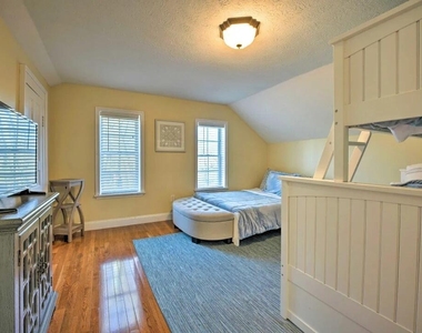 803 Court Street - Photo Thumbnail 21