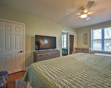 803 Court Street - Photo Thumbnail 12