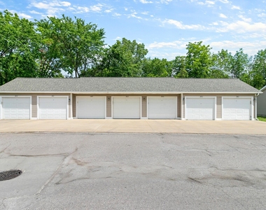 1407 Millbrook Trail - Photo Thumbnail 20