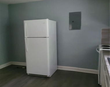 5103 Cypress Road - Photo Thumbnail 2