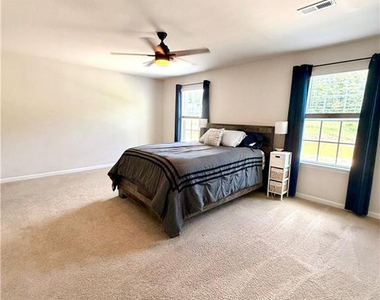 305 Robert Place - Photo Thumbnail 17