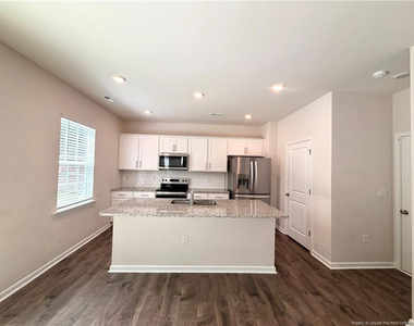 305 Robert Place - Photo Thumbnail 7