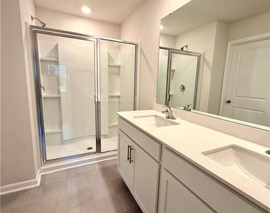 305 Robert Place - Photo Thumbnail 19