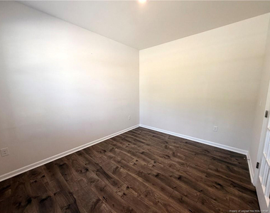 305 Robert Place - Photo Thumbnail 4