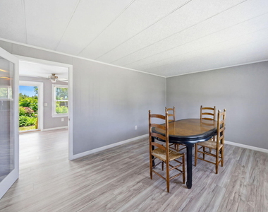 320 E Earp Street - Photo Thumbnail 3