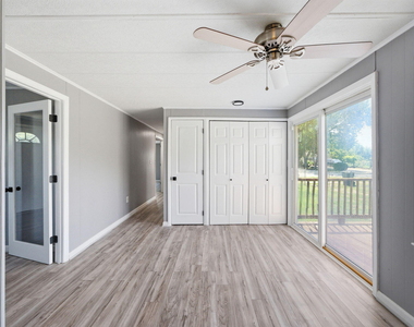 320 E Earp Street - Photo Thumbnail 7
