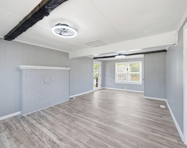 320 E Earp Street - Photo Thumbnail 13