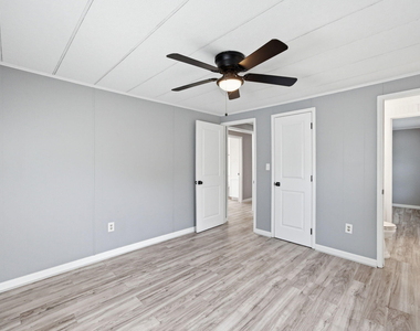 320 E Earp Street - Photo Thumbnail 26