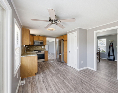 320 E Earp Street - Photo Thumbnail 6