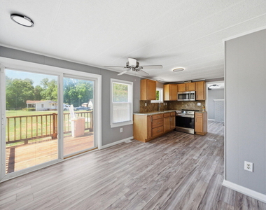 320 E Earp Street - Photo Thumbnail 5