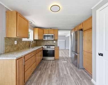 320 E Earp Street - Photo Thumbnail 9