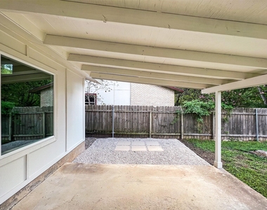 7736 Croftwood Dr - Photo Thumbnail 35
