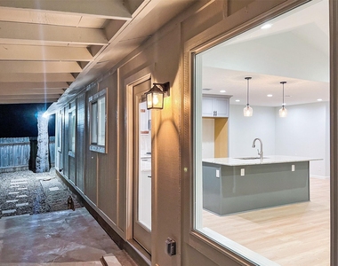 7736 Croftwood Dr - Photo Thumbnail 14