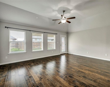 2926 Diego Dr - Photo Thumbnail 16