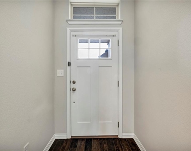 2926 Diego Dr - Photo Thumbnail 4
