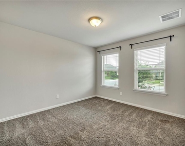 2926 Diego Dr - Photo Thumbnail 5